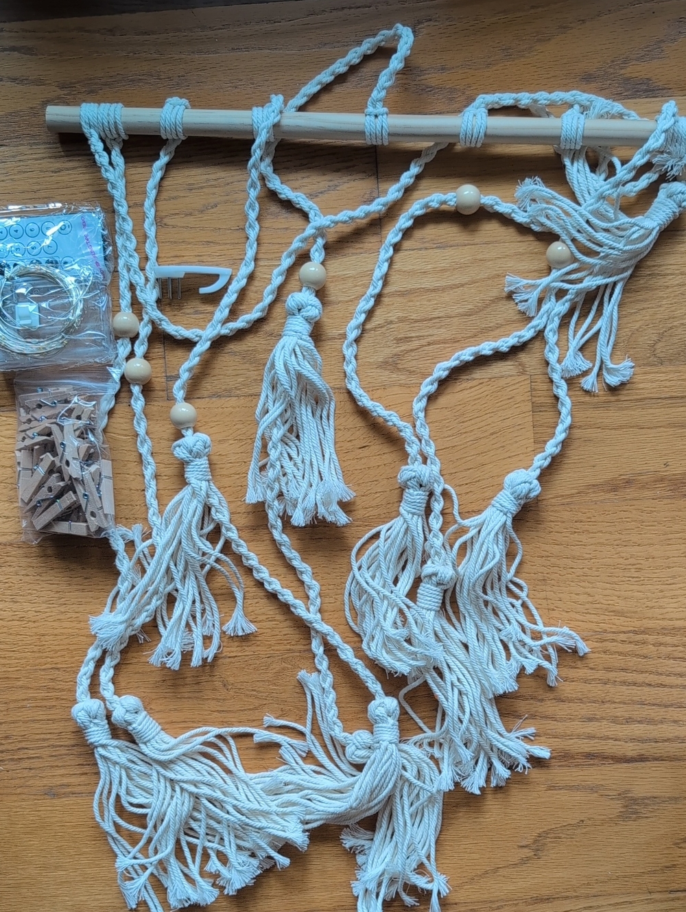 Macrame Photo Hanger With Led Lights